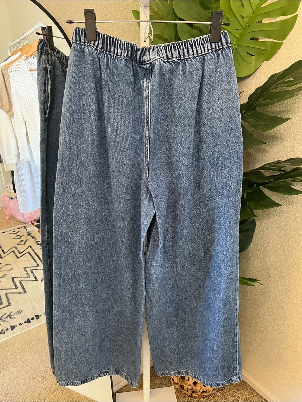 Wide Leg Pull-On Denim Pants Size Small | Minimal Cool Girl Relaxed Jeans - Picture 8 of 8